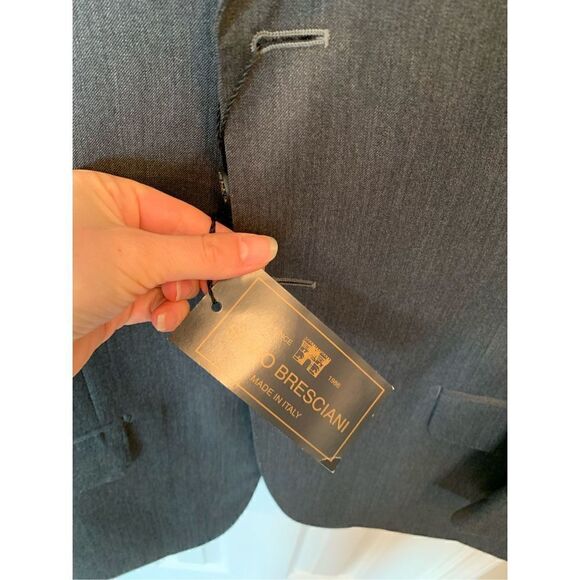 Silvio Bresciani gray blazer size 42R  new with tags  3 button - Picture 7 of 9